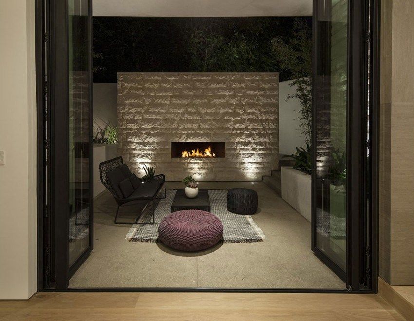   lonely Contemporary-archite